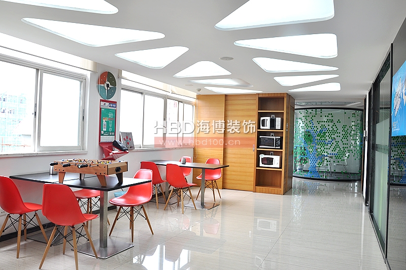 辦公室裝修設(shè)計(jì),休閑區(qū)設(shè)計(jì)裝修.jpg